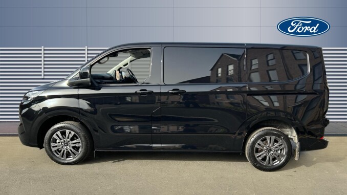 Ford Transit Custom 320 L1 Diesel Fwd 2.0 EcoBlue 136ps H1 Van Limited - Image 4